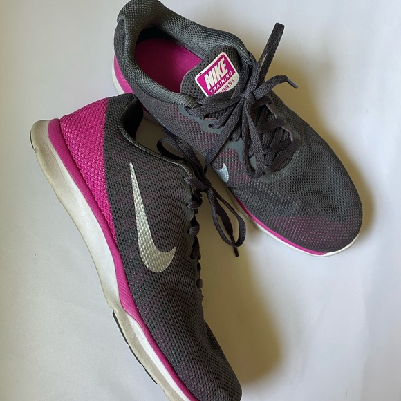 Nike Memory Foam Insole Mesh Look Training Shoe - Picture 10 of 11